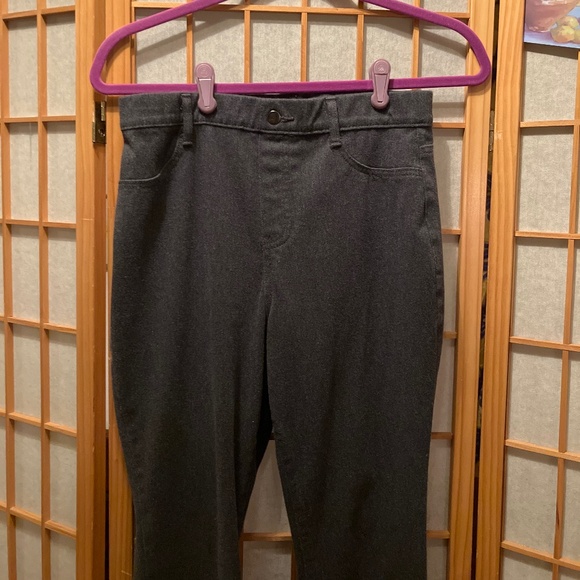 Time & Tru Med Charcoal Gray Pull On Leggings - Picture 2 of 3